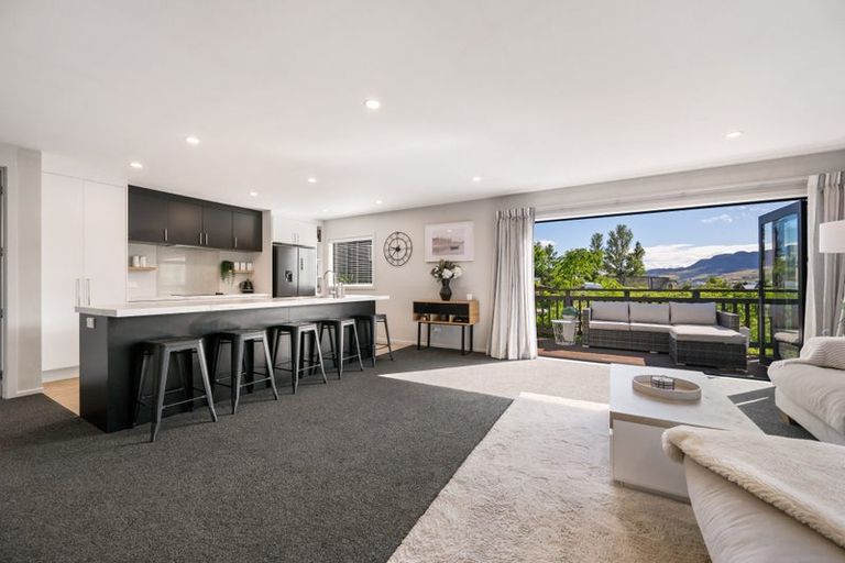 Photo of property in 71 Stratford Drive, Mount Pisa, Cromwell, 9383