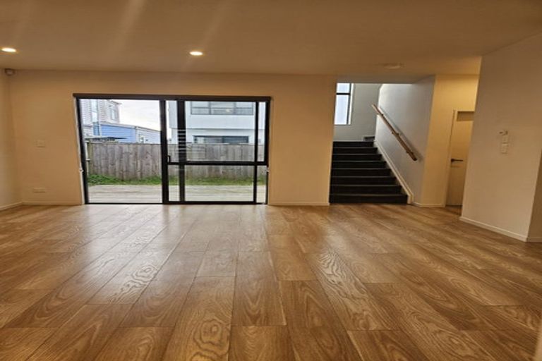 Photo of property in 7 Tumu Road, Papakura, 2110