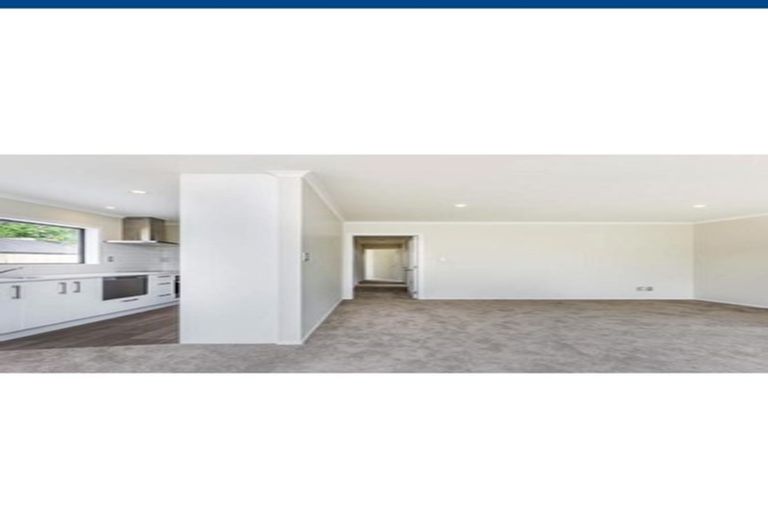 Photo of property in 35b Awaroa Road, Sunnyvale, Auckland, 0612