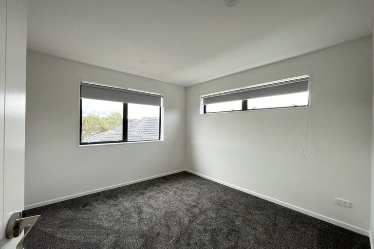 Photo of property in 11a Mawney Road, Henderson, Auckland, 0610