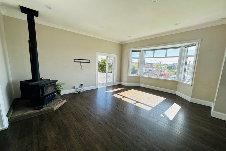 Photo of property in 2 Armstrong Street, Balclutha, 9230