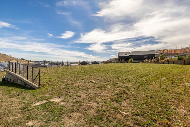 Photo of property in 25 Steve Askin Drive, Cracroft, Christchurch, 8022