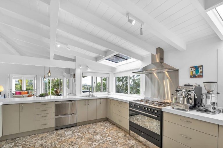 Photo of property in 217 Point View Drive, East Tamaki Heights, Auckland, 2016