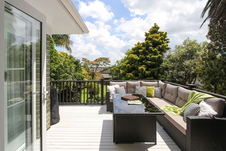 Photo of property in 15 Laurelwood Avenue, Pukekohe, 2120