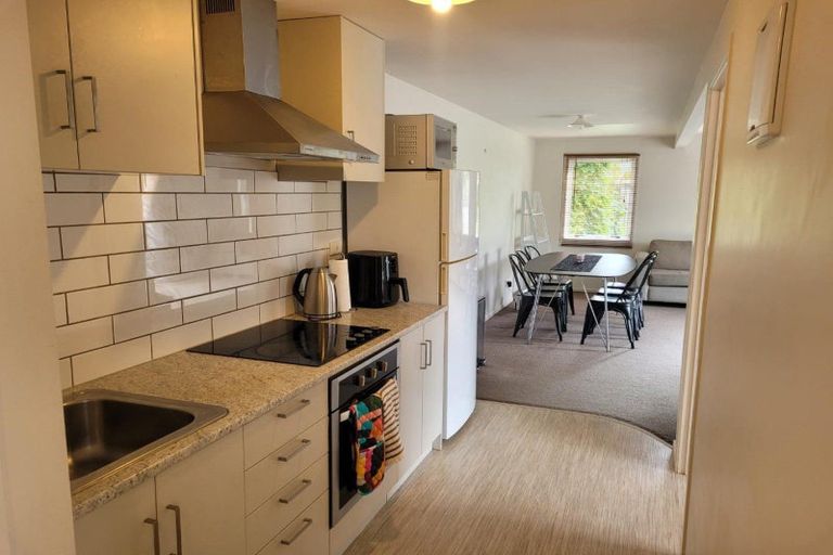 Photo of property in 104 Fulford Street, New Plymouth, 4310