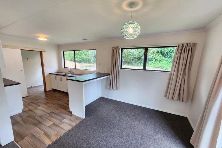 Photo of property in 77a Pahiatua Street, Hokowhitu, Palmerston North, 4410