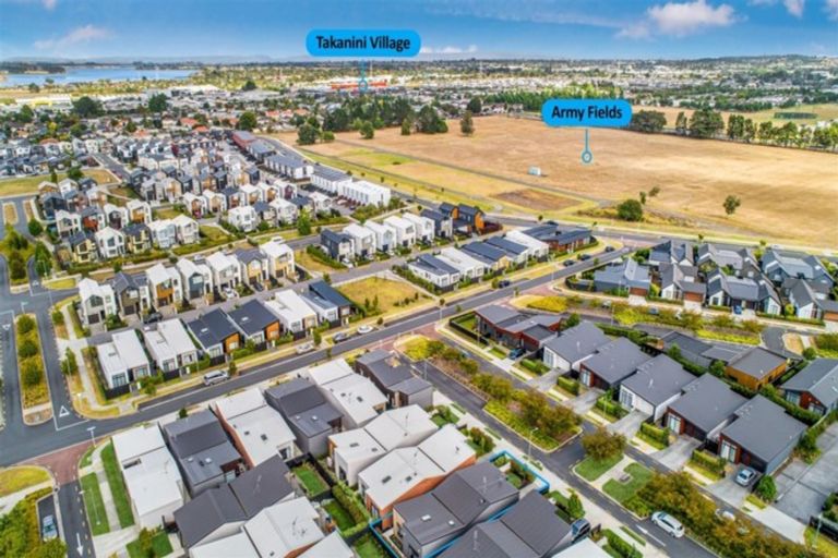 Photo of property in 6 Gallantry Crescent, Papakura, 2110