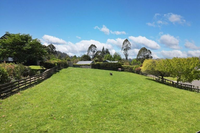 Photo of property in 10 Atkins Lane, Hamurana, Rotorua, 3097