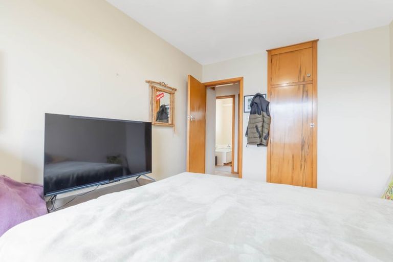 Photo of property in 4/38 North Avon Road, Richmond, Christchurch, 8013