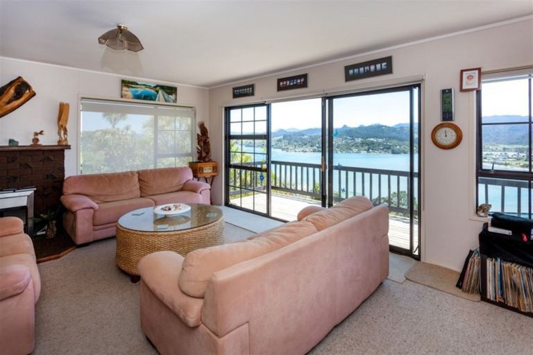 Photo of property in 28 Motuhoa Road, Tairua, 3508
