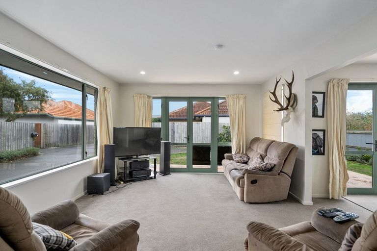 Photo of property in 31 Cossar Street, Burwood, Christchurch, 8083