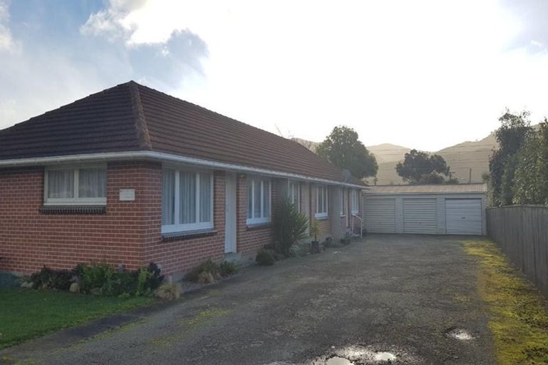 Photo of property in 3/34 Heretaunga Square, Silverstream, Upper Hutt, 5019
