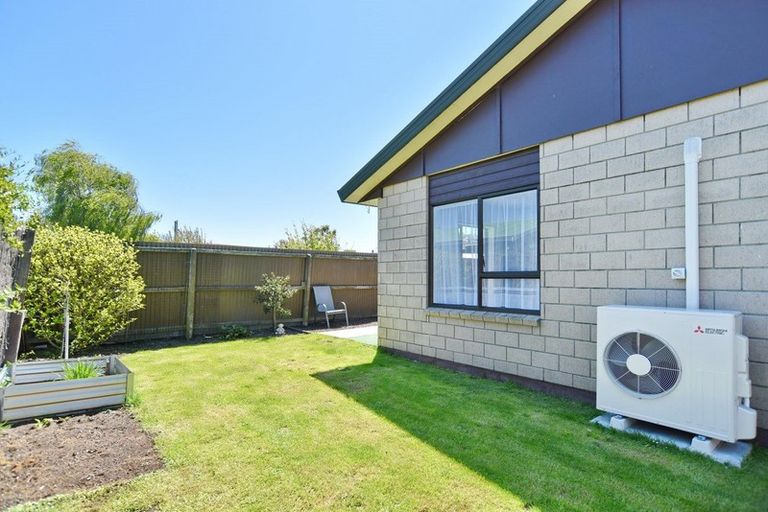 Photo of property in 2/60 Rhona Street, Linwood, Christchurch, 8062