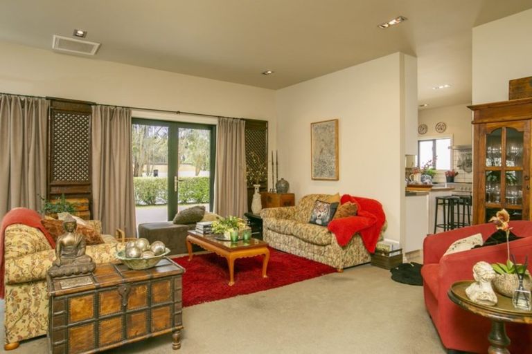 Photo of property in 104 Oxford Street, Martinborough, 5711