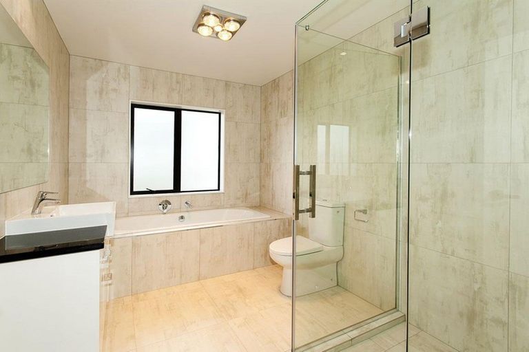 Photo of property in 6 Greenlink Rise, Long Bay, Auckland, 0630