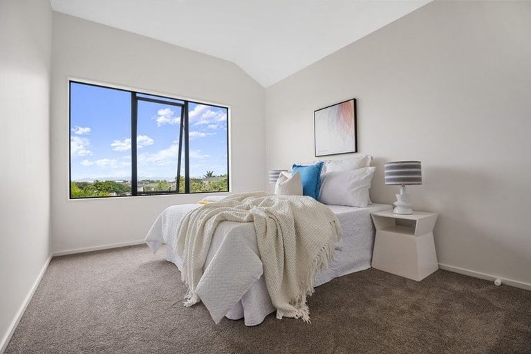 Photo of property in 32 Secoia Crescent, Mangere, Auckland, 2022