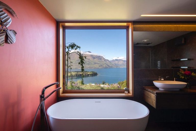 Photo of property in 27 Edinburgh Drive, Queenstown, 9300