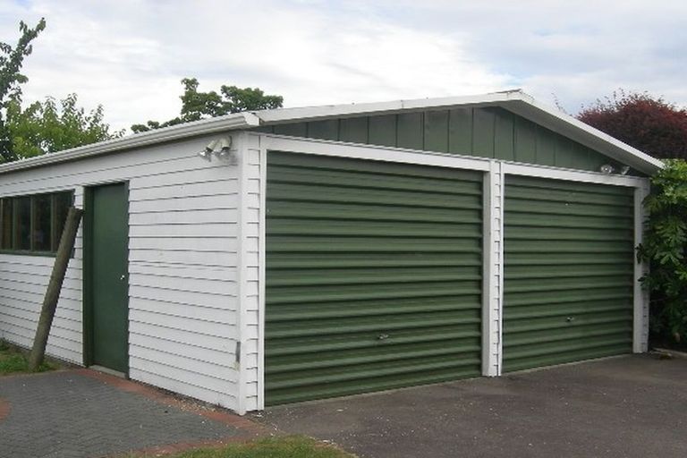 Photo of property in 21 Burton Place, Owhata, Rotorua, 3010