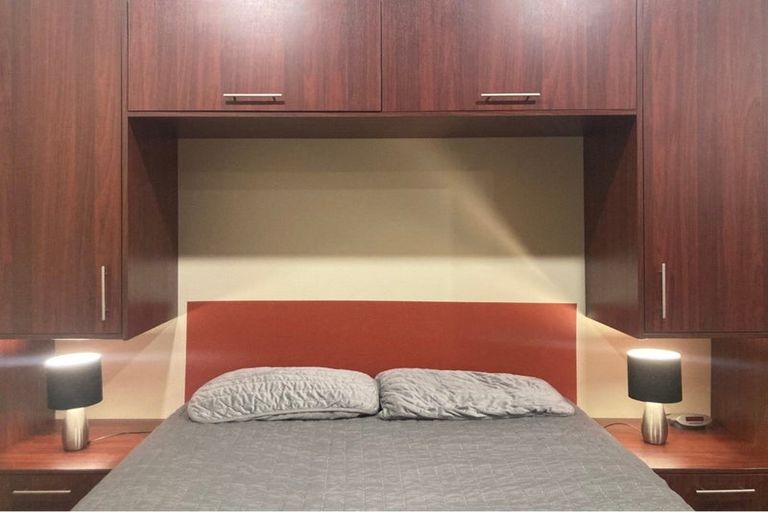 Photo of property in Atrium Apartments, 2l/154 The Terrace, Wellington Central, Wellington, 6011