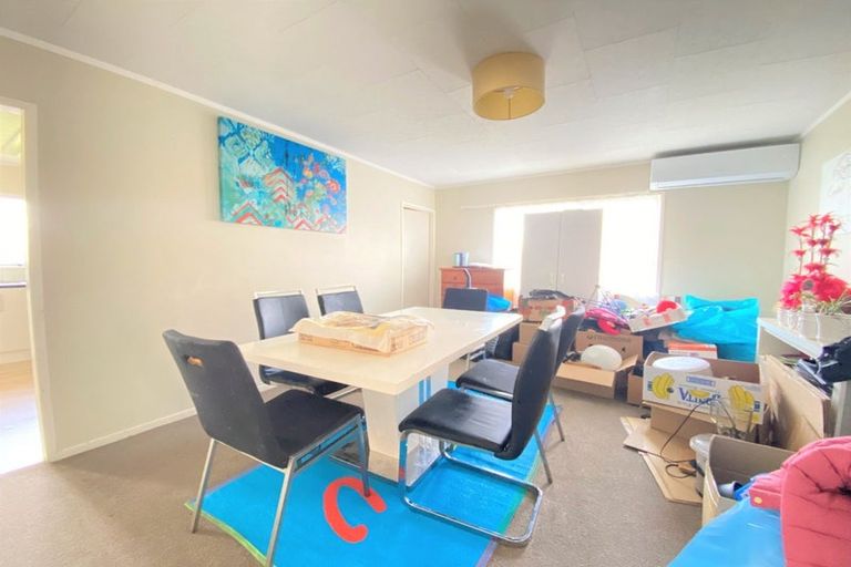 Photo of property in 87 Flat Bush Road, Clover Park, Auckland, 2023