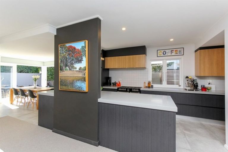 Photo of property in 22c Lismore Street, Strandon, New Plymouth, 4312