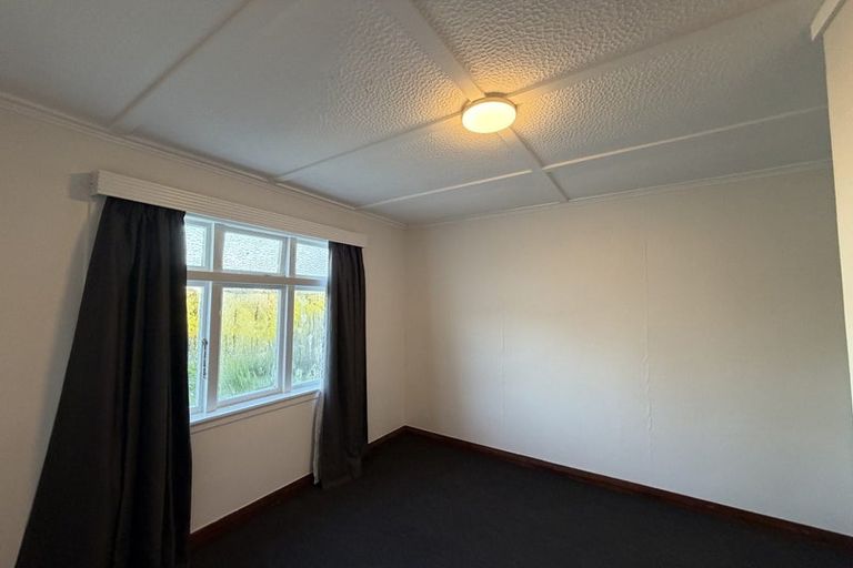 Photo of property in 113 Mangorei Road, Merrilands, New Plymouth, 4312