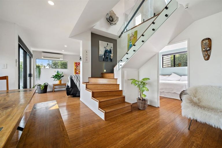 Photo of property in 94a Dyers Pass Road, Cashmere, Christchurch, 8022