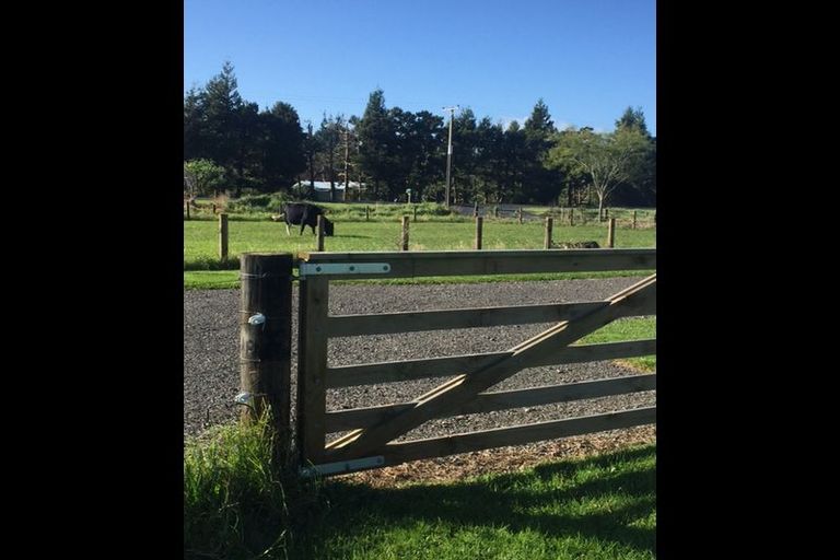 Photo of property in 53 Mangakaretu Road, Waipapa, Kerikeri, 0295