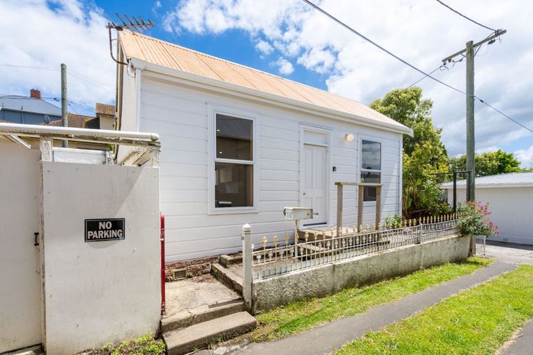Photo of property in 22 Russell Street, Dunedin Central, Dunedin, 9016