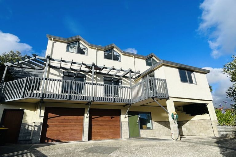 Photo of property in 12a Redwood Avenue, Tawa, Wellington, 5028