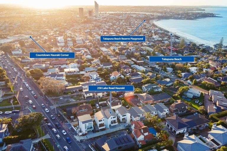 Photo of property in 3/258 Lake Road, Hauraki, Auckland, 0622