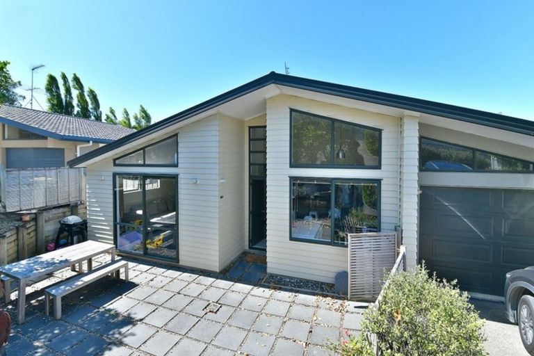 Photo of property in 88d Brian Crescent, Stanmore Bay, Whangaparaoa, 0932