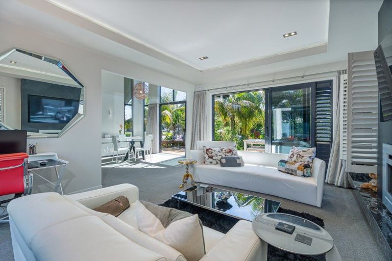 Photo of property in 8 Sara Way, Whitianga, 3510