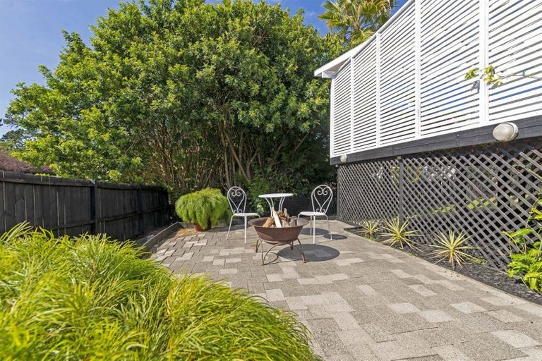 Photo of property in 1/29 Cranston Street, Torbay, Auckland, 0632