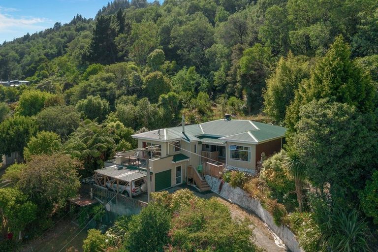 Photo of property in 20 Suffolk Street, Picton, 7220