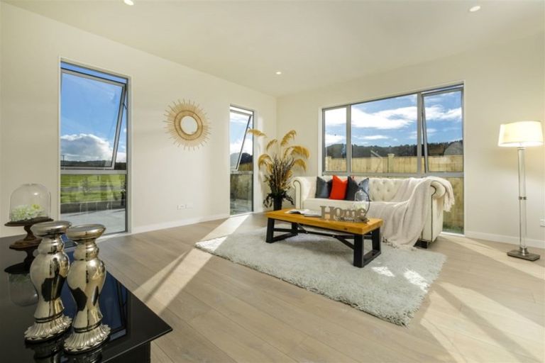 Photo of property in 39 Fruitlands Road, Kumeu, 0810