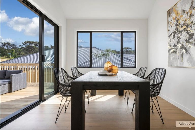 Photo of property in 17 Awanui Road, Red Beach, 0932