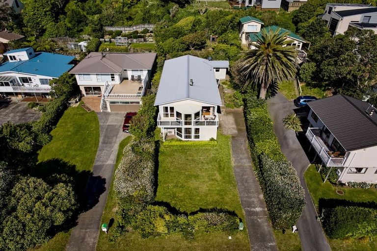 Photo of property in 18 Pukerua Beach Road, Pukerua Bay, 5026