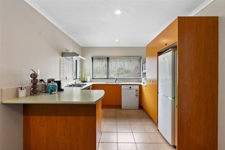Photo of property in 31d Chieftain Rise, Goodwood Heights, Auckland, 2105
