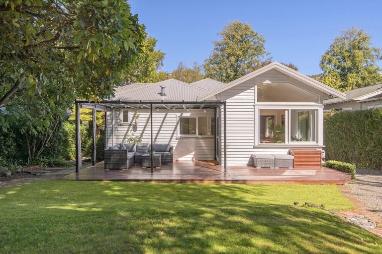 Photo of property in 237 Waimea Terrace, Beckenham, Christchurch, 8023