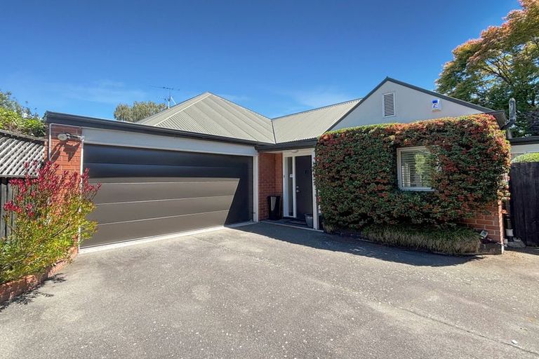 Photo of property in 1/11 Aikmans Road, Merivale, Christchurch, 8014