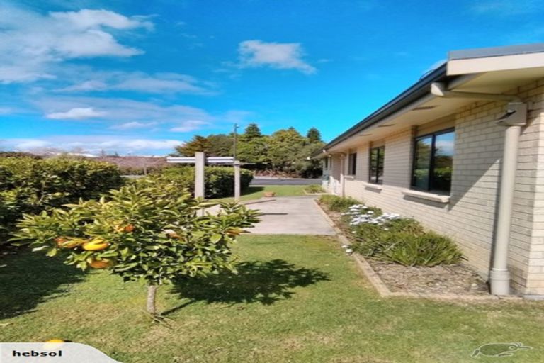 Photo of property in 10 Crabb Fields Lane, Riverhead, 0820