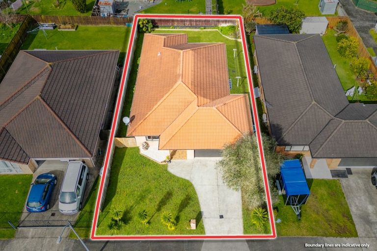 Photo of property in 16 Maadi Place, Papakura, 2110