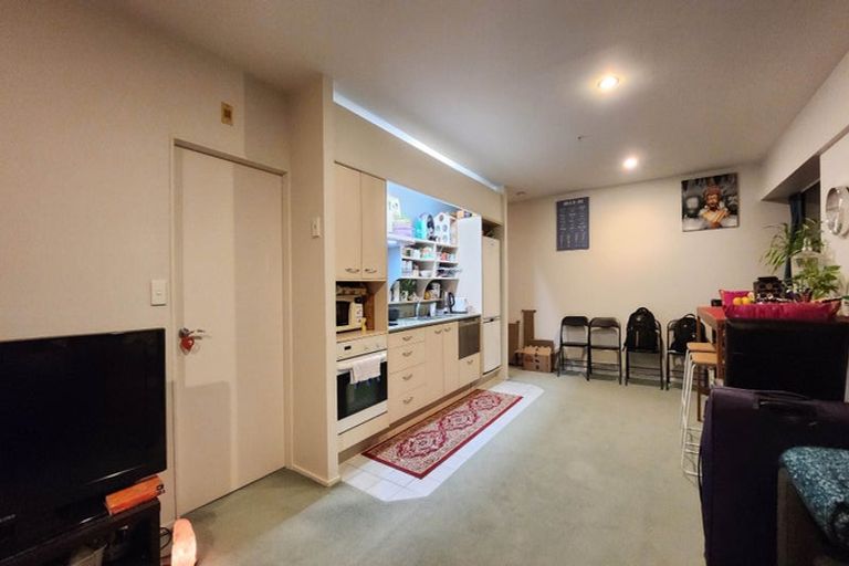 Photo of property in St Peters Apartments, 8b/192 Willis Street, Te Aro, Wellington, 6011