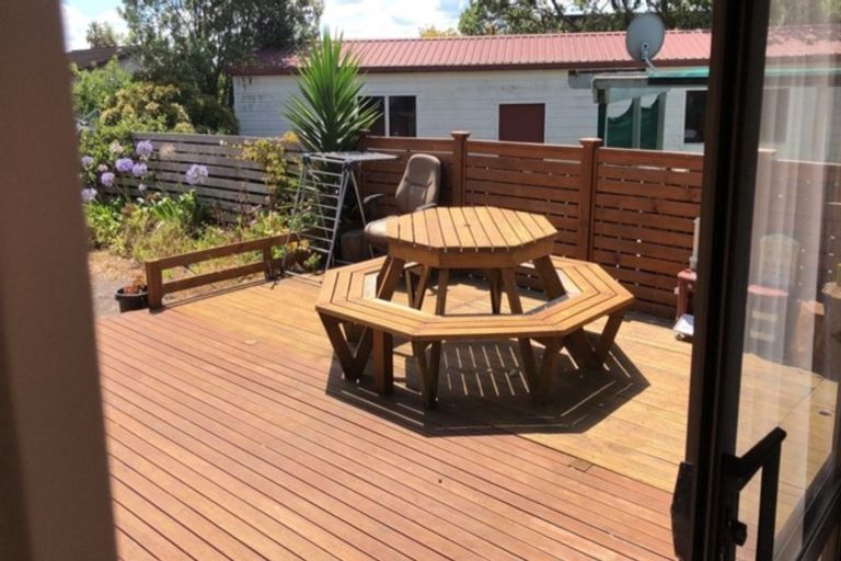 Photo of property in 6a Lilian Place, Farm Cove, Auckland, 2012