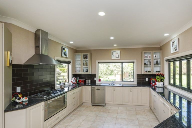 Photo of property in 1 Bushview Lane, Ashhurst, Palmerston North, 4470