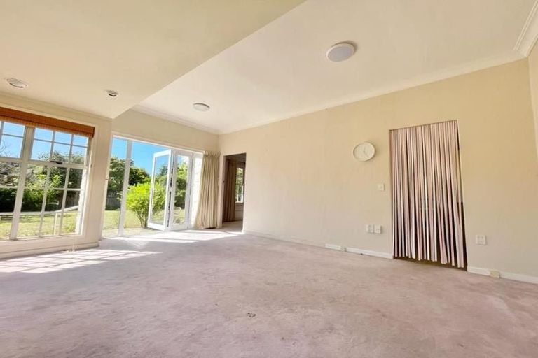 Photo of property in 40 Matai Road, Greenlane, Auckland, 1051