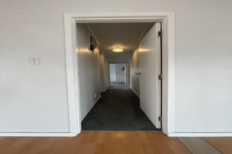 Photo of property in 226 Henderson Valley Road, Henderson, Auckland, 0612