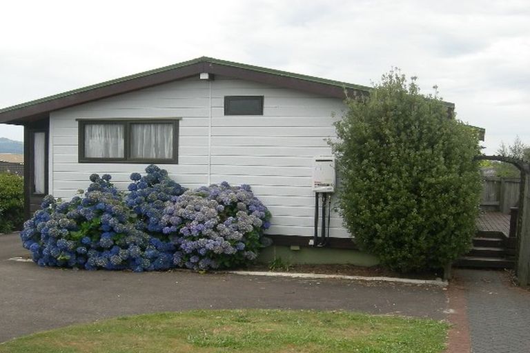 Photo of property in 21 Burton Place, Owhata, Rotorua, 3010