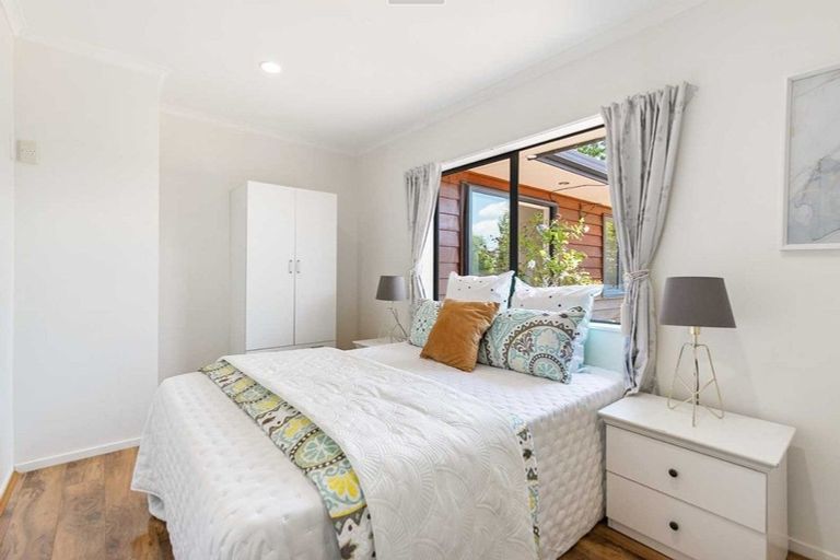 Photo of property in 52 Bluebird Crescent, Unsworth Heights, Auckland, 0632